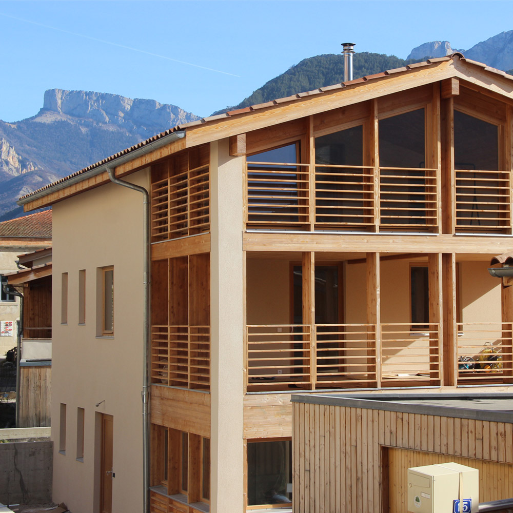 Construction d’une maison basse consommation en brique et ossature bois